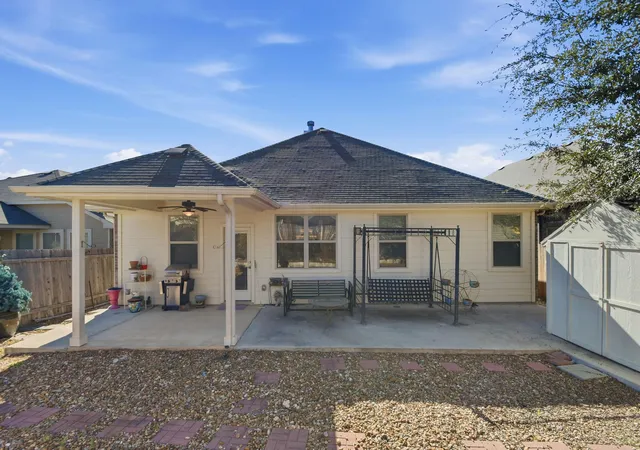 Photo 4 of Single family home for sale at 310 Durata Dr, San Marcos, TX 78666 | MLS# 8675251 | Listing updated on 2026-10-08
