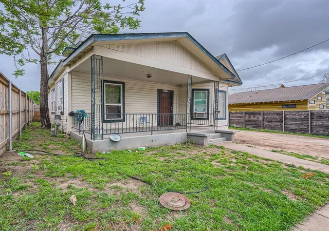 Photo 2 of Land for sale at 1122 Chicon St, Austin, TX 78702 | MLS# 4285874 | Listing updated on 2026-03-16