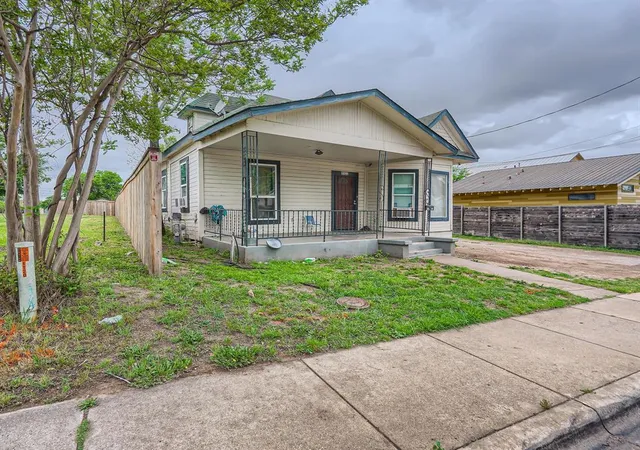 Photo 3 of Land for sale at 1122 Chicon St, Austin, TX 78702 | MLS# 4285874 | Listing updated on 2026-03-16