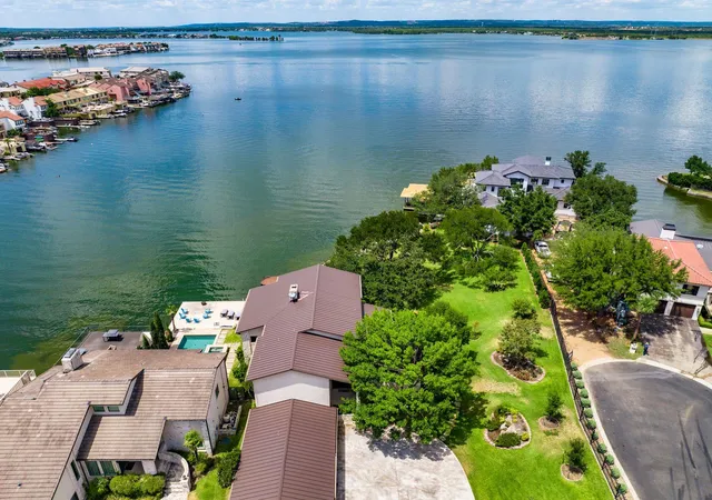 2nd image of 106 Bunny Run Ln, Horseshoe Bay, TX 78657 | MLS# 9311236