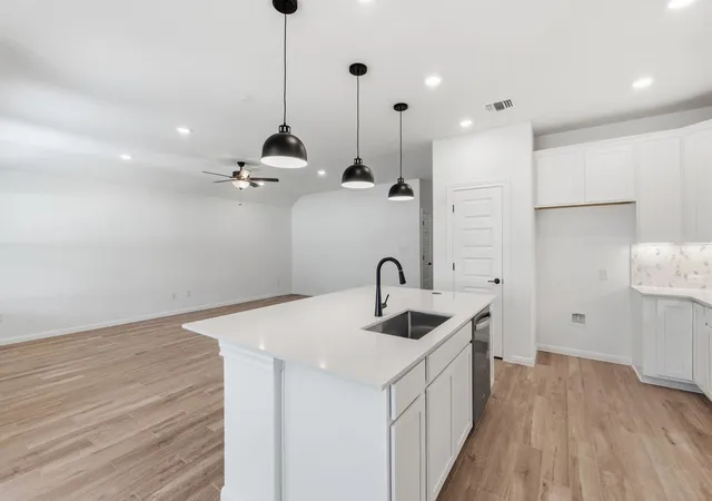 Photo 3 of Single family home for sale at 7005 Cliff Rose Dr, Spicewood, TX 78669 | MLS# 1852427 | Listing updated on 2026-10-07