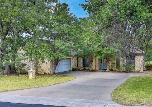2nd image of 103 Birdie, Horseshoe Bay, TX 78657 | MLS# 8106349