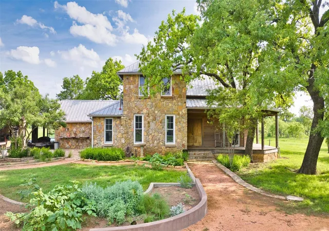 1st image of 2969 County Road 422, Talpa, TX 76882 | MLS# 5551515
