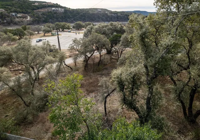4th image of 18110 Park Dr, Jonestown, TX 78645 | MLS# 2673340