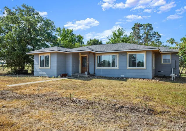 Single family home for sale at 1099 Private Rd 1061, Paige, TX 78659 | MLS# 5196915