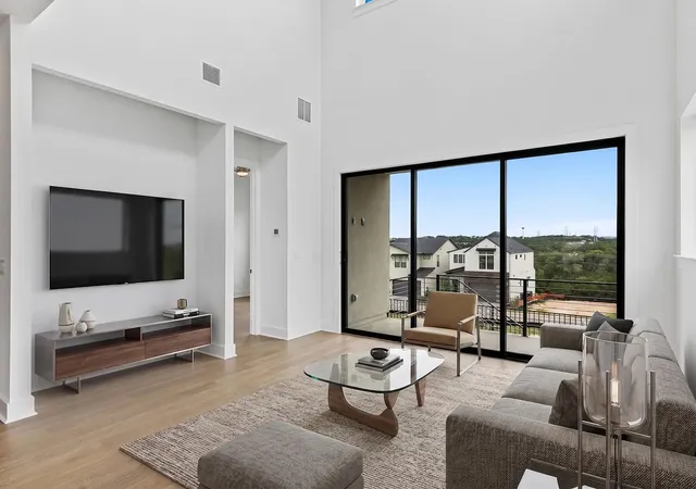 2nd image of 112 Pennybacker Ln, Austin, TX 78738 | MLS# 2863340