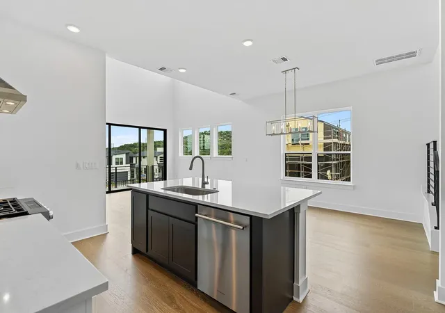 4th image of 112 Pennybacker Ln, Austin, TX 78738 | MLS# 2863340