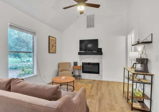 5th image of 104 Scudder Ln #X, Wimberley, TX 78676 | MLS# 8512510