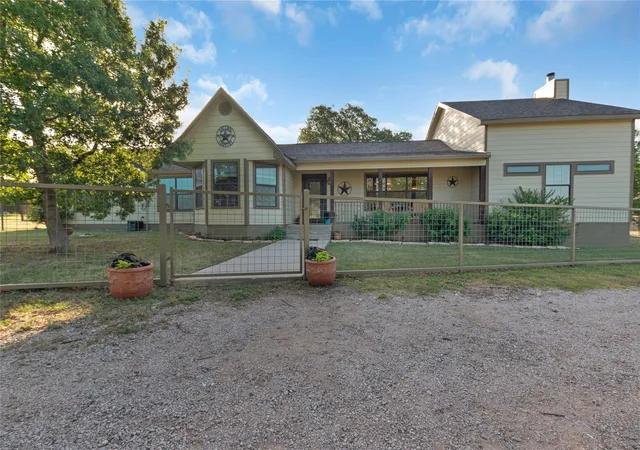 Photo 3 of Single family home for sale at 407 Windmill Rd, Burnet, TX 78611 | MLS# 2002391 | Listing updated on 2026-08-27