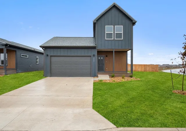 Photo 1 of Single family home for sale at 2025 Applewood Dr, Lockhart, TX 78644 | MLS# 8234714 | Listing updated on 2026-10-08
