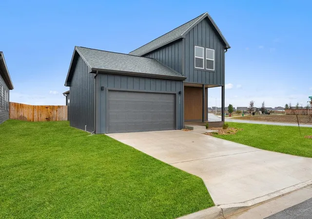 Photo 3 of Single family home for sale at 2025 Applewood Dr, Lockhart, TX 78644 | MLS# 8234714 | Listing updated on 2026-10-08