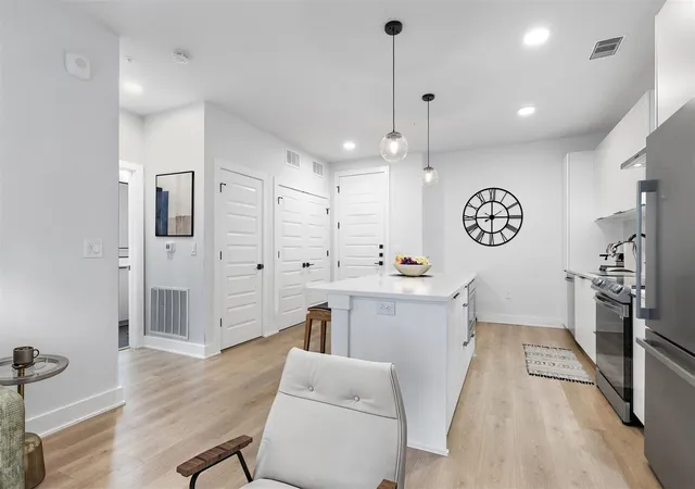 5th image of 2500 Longview St #418, Austin, TX 78705 | MLS# 8088772