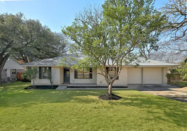 Photo 3 of Single family home for sale at 5604 Chadwyck Dr, Austin, TX 78723 | MLS# 4658640 | Listing updated on 2026-09-19