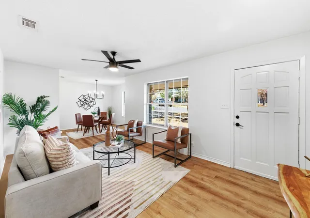 Photo 4 of Single family home for sale at 5604 Chadwyck Dr, Austin, TX 78723 | MLS# 4658640 | Listing updated on 2026-09-19