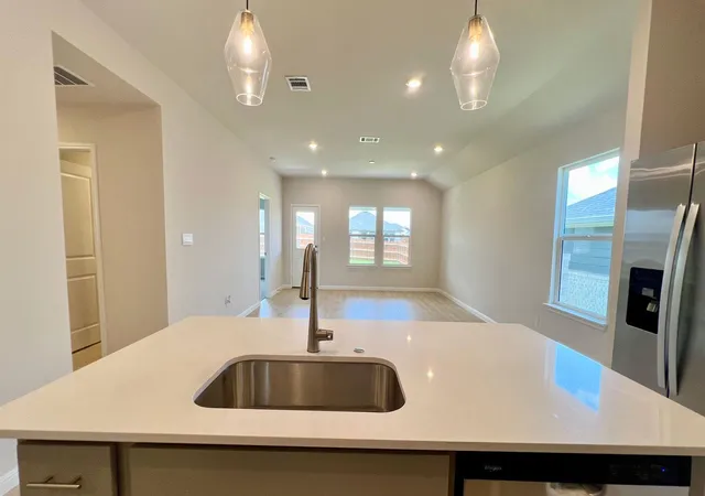 5th image of 212 Rock Springs Dr, Marble Falls, TX 78654 | MLS# 2047904
