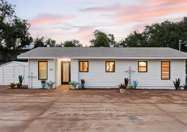 1st image of 710 Sandy Harbor Dr, Horseshoe Bay, TX 78657 | MLS# 8776535