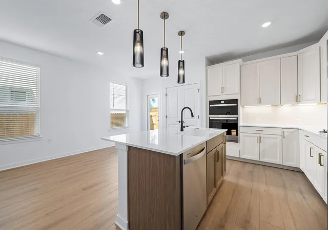 Photo 3 of Single family home for sale at 125 Adlai Ave, Georgetown, TX 78633 | MLS# 4090064 | Listing updated on 2026-09-02