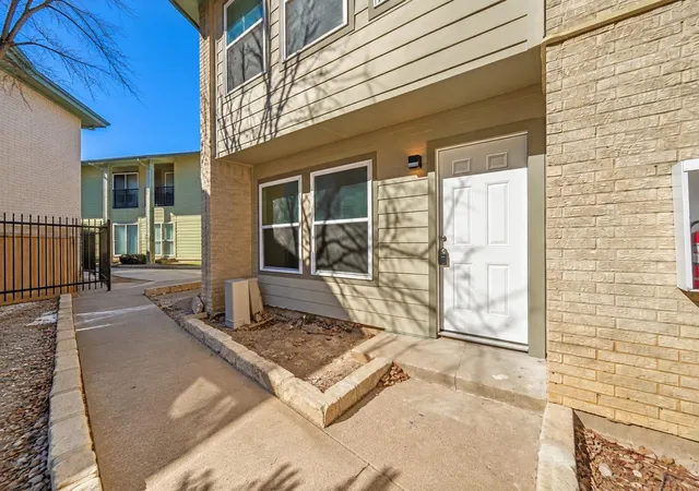 Photo 2 of Condo for sale at 2124 Burton Dr #125, Austin, TX 78741 | MLS# 6749819 | Listing updated on 2026-09-23