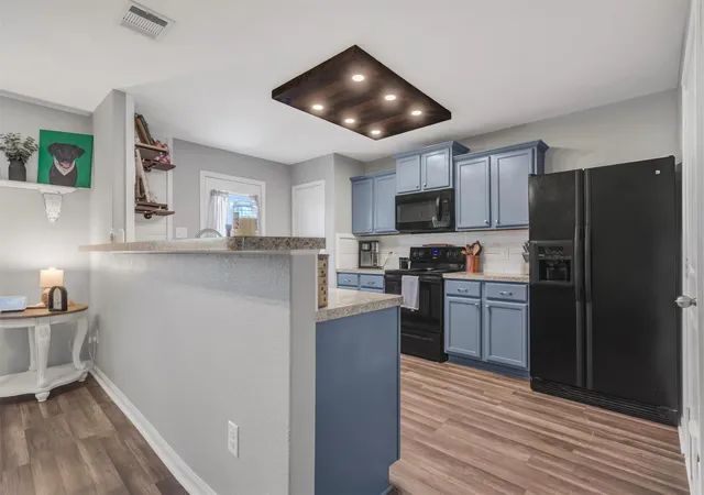 Photo 4 of Single family home for sale at 100 Wincliff Cv #13D, Jarrell, TX 76537 | MLS# 8073286 | Listing updated on 2026-10-06