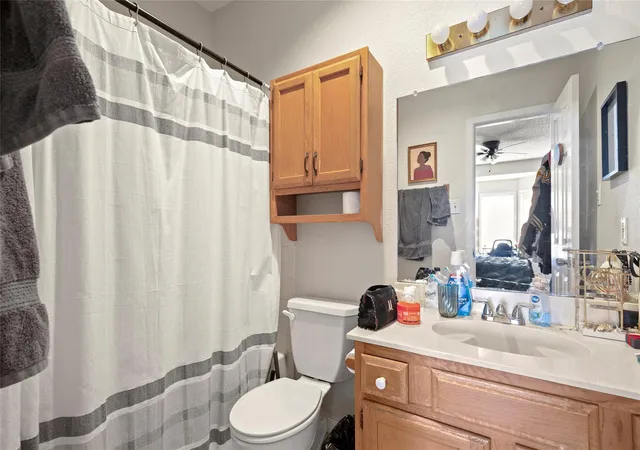 4th image of 915 W 23Rd St #208, Austin, TX 78705 | MLS# 5967539