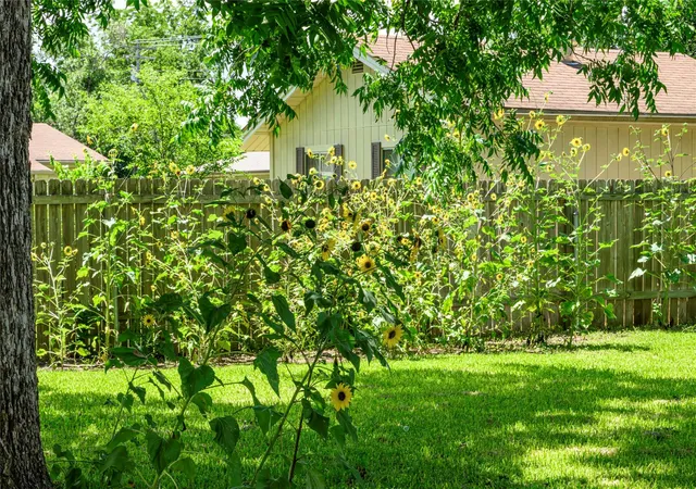 32nd image of 1801 Ohlen Rd, Austin, TX 78757 | MLS# 6201888