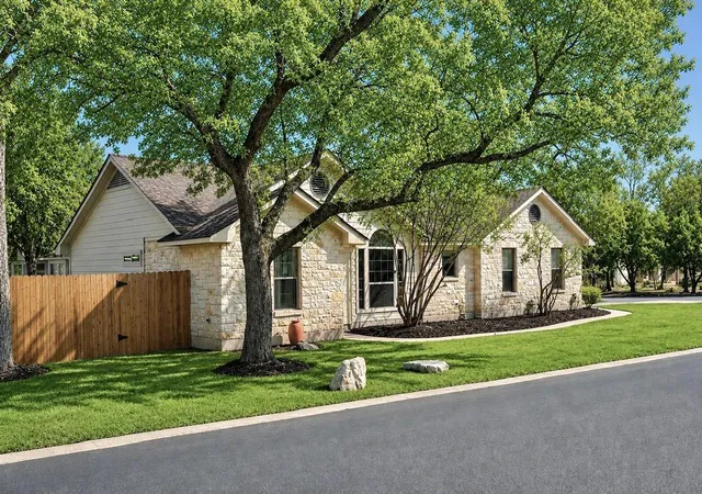Photo 1 of Single family home for sale at 18516 Champions Cir, Lago Vista, TX 78645 | MLS# 6721559 | Listing updated on 2026-09-22