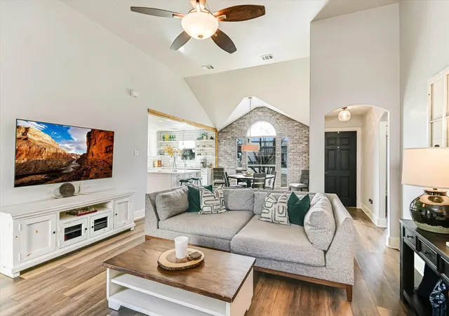 Photo 3 of Single family home for sale at 18516 Champions Cir, Lago Vista, TX 78645 | MLS# 6721559 | Listing updated on 2026-09-22