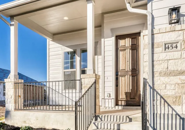 2nd image of 454 Burlington Dr, Buda, TX 78610 | MLS# 3266175