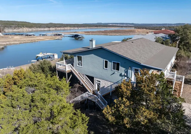 Photo 3 of Single family home for sale at 3506 Parliament Cv, Lago Vista, TX 78645 | MLS# 7973674 | Listing updated on 2026-09-02