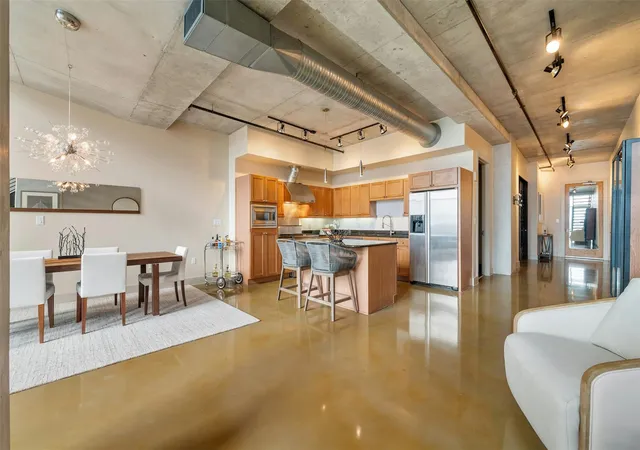 5th image of 800 W 5Th St #1104, Austin, TX 78703 | MLS# 9432101