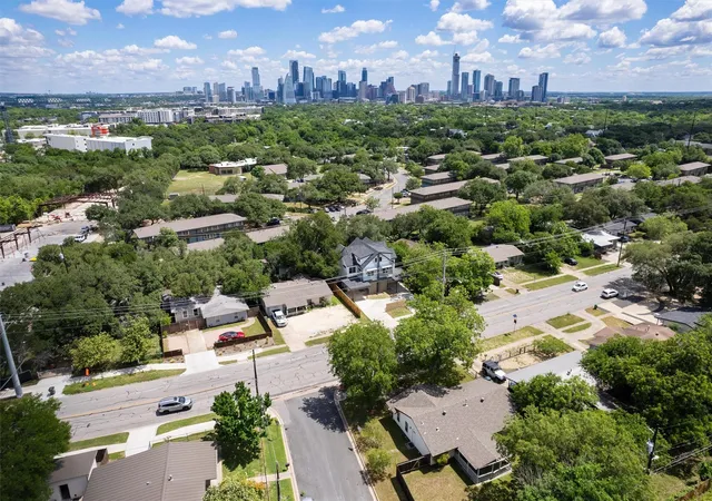 2nd image of 1208 W Oltorf St #B, Austin, TX 78704 | MLS# 2332186