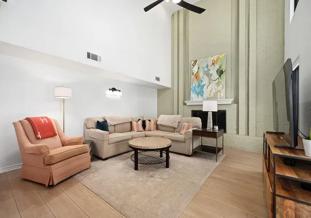 5th image of 6203 Olympic Overlook Dr, Austin, TX 78746 | MLS# 8274370