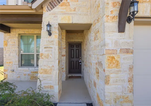 Photo 2 of Single family home for sale at 106 Barley Frk Ln, Hutto, TX 78634 | MLS# 9023876 | Listing updated on 2026-08-30