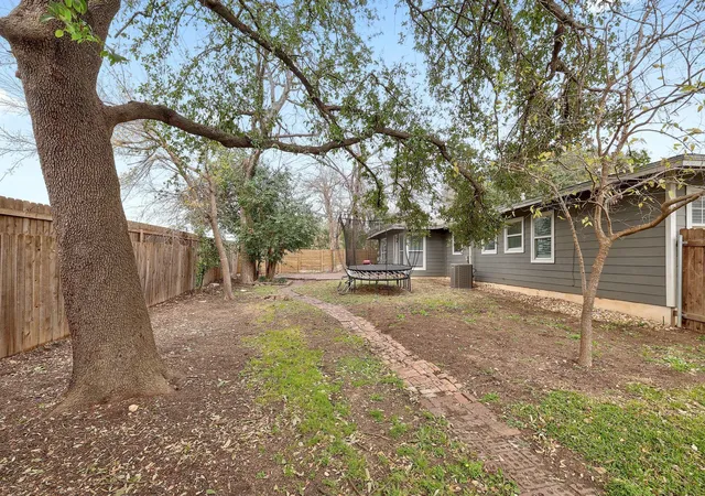 22nd image of 4804 Westfield Dr, Austin, TX 78731 | MLS# 2240063