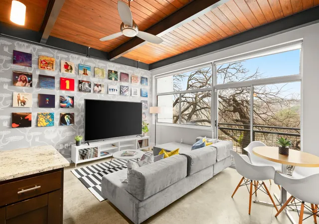 3rd image of 2205 N Lamar Blvd #114, Austin, TX 78705 | MLS# 9146347