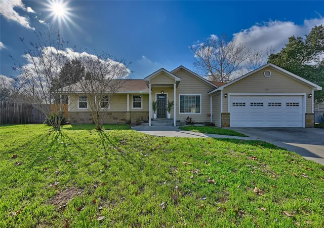 Homes for sale in Columbus, TX | 1702 Rampart St, Columbus, TX 78934 | MLS# 8367386