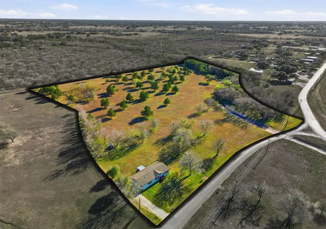 1st image of 1123 Dunn St, Yoakum, TX 77995 | MLS# 5937499