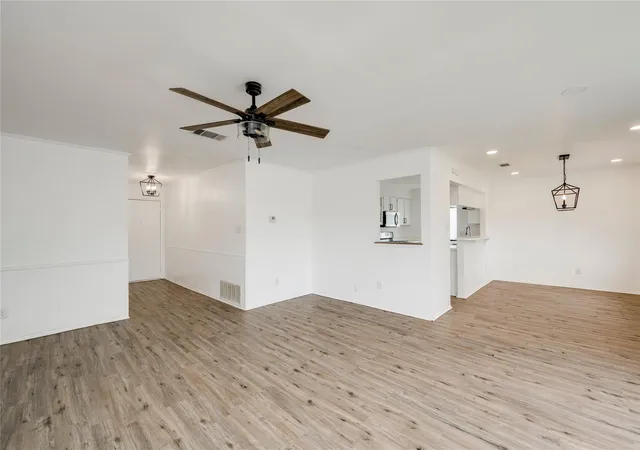 4th image of 6705 Lancret Hill Dr, Austin, TX 78745 | MLS# 8478446