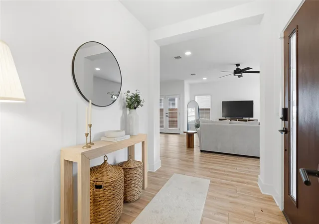 Photo 2 of Single family home for sale at 9115 Looksee Ln, Austin, TX 78744 | MLS# 5984799 | Listing updated on 2026-09-04
