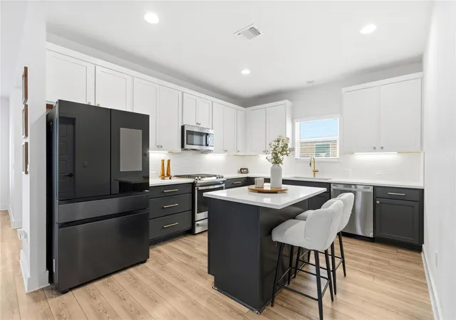 Photo 4 of Single family home for sale at 9115 Looksee Ln, Austin, TX 78744 | MLS# 5984799 | Listing updated on 2026-09-04