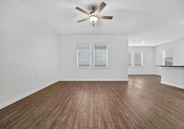 4th image of 14124 Edna Maxine Walk, Del Valle, TX 78617 | MLS# 9709302