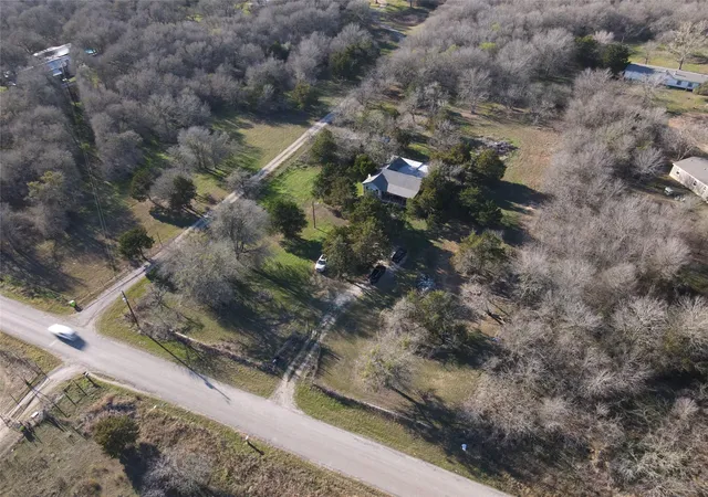 2nd image of 221 Lower Elgin Rd, Elgin, TX 78621 | MLS# 1733183