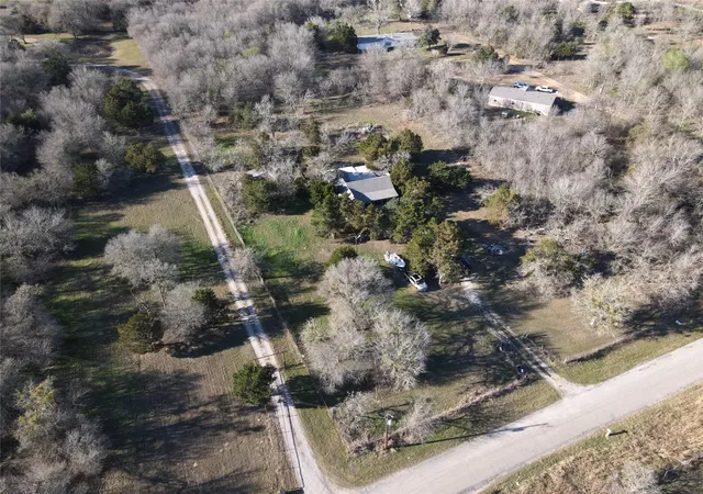 3rd image of 221 Lower Elgin Rd, Elgin, TX 78621 | MLS# 1733183