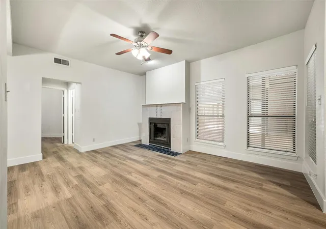 3rd image of 1910 Robbins Pl, Austin, TX 78705