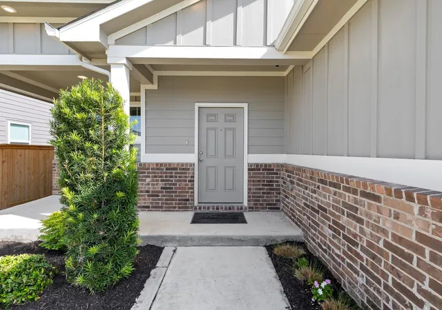 Photo 3 of Single family home for sale at 472 Josey Wales Dr, Jarrell, TX 76537 | MLS# 6609843 | Listing updated on 2026-09-02