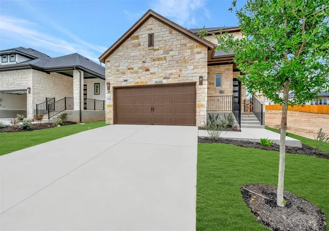 Photo 1 of Sale Pending at 564 Darley Oak Dr, Dripping Springs, TX 78620 | MLS# 9437267 | Listing updated on 2026-09-01