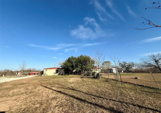 5th image of 685 Fox Ln, Lockhart, TX 78644 | MLS# 4067184