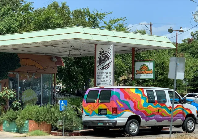 image of 407 E 45Th St, Austin, TX 78751