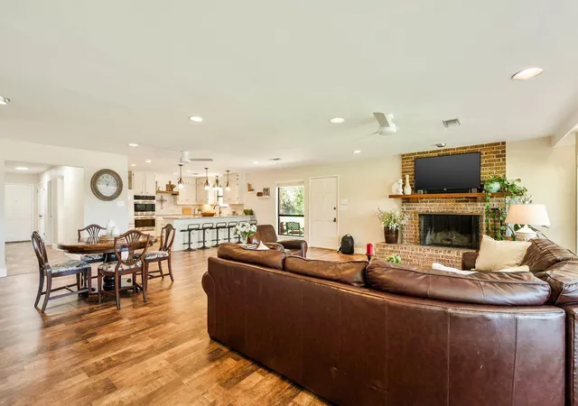 3rd image of 1905 Brushy Bend Dr, Round Rock, TX 78681 | MLS# 7706591