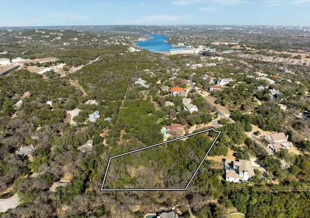 3rd image of 104 Birnam Wood Ct, Austin, TX 78746 | MLS# 9818142